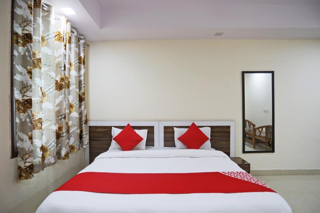 Hotel Rampal Palace New Delhi Eksteriør bilde