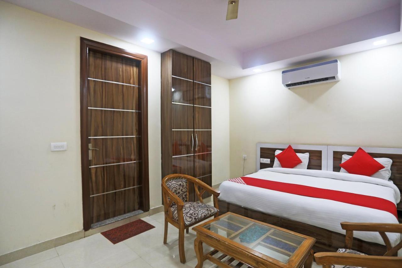 Hotel Rampal Palace New Delhi Eksteriør bilde