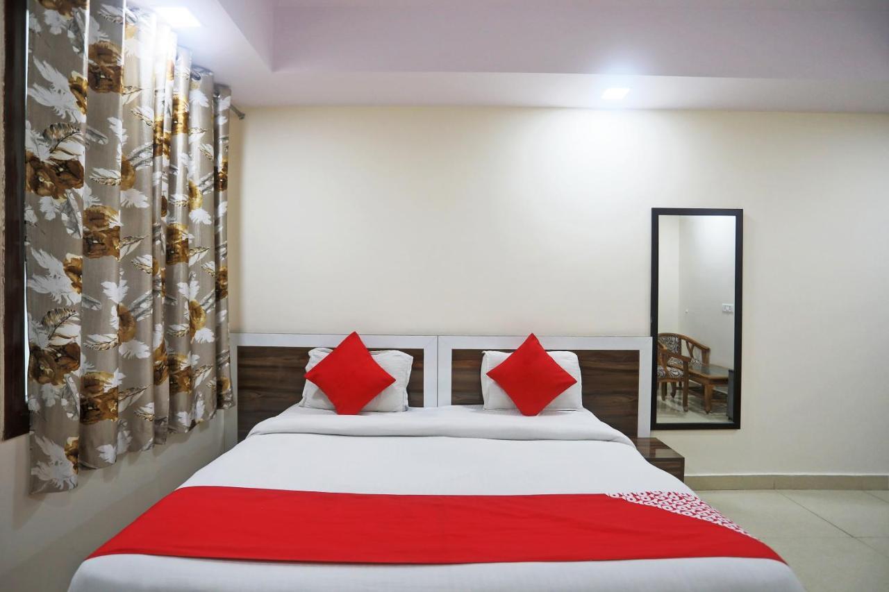 Hotel Rampal Palace New Delhi Eksteriør bilde