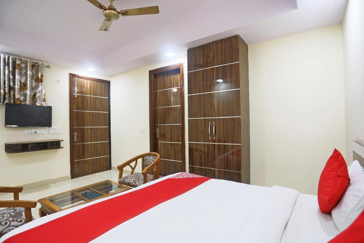 Hotel Rampal Palace New Delhi Eksteriør bilde