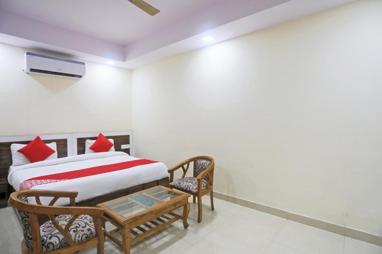 Hotel Rampal Palace New Delhi Eksteriør bilde