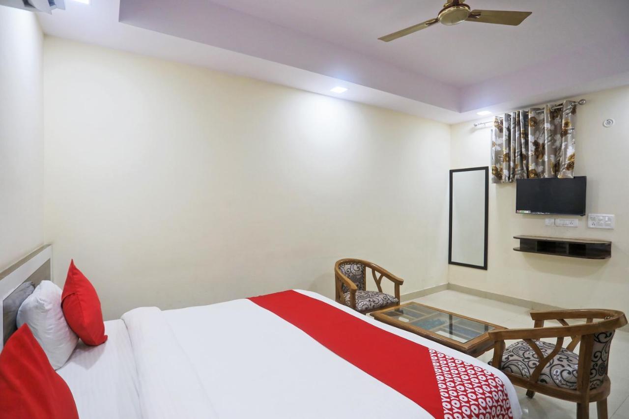Hotel Rampal Palace New Delhi Eksteriør bilde
