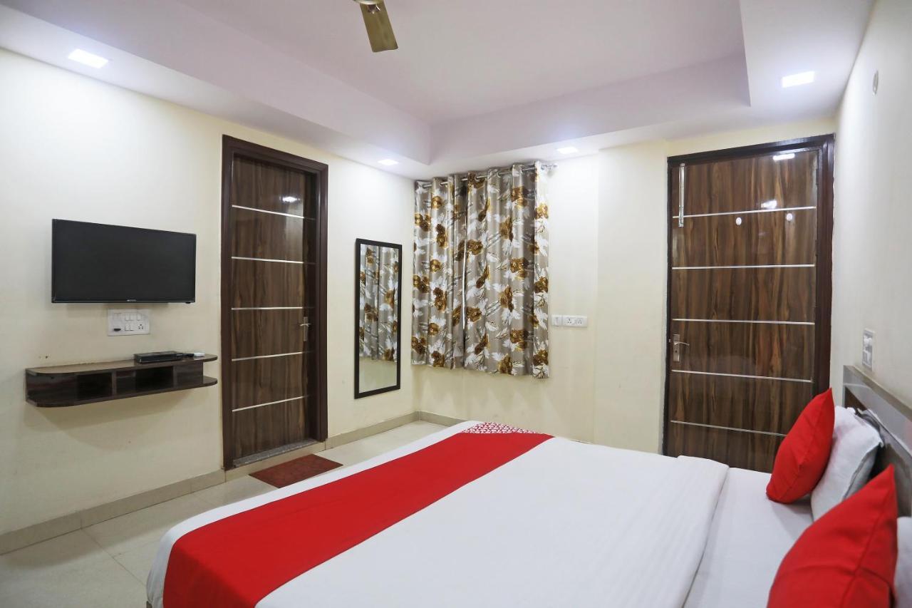 Hotel Rampal Palace New Delhi Eksteriør bilde