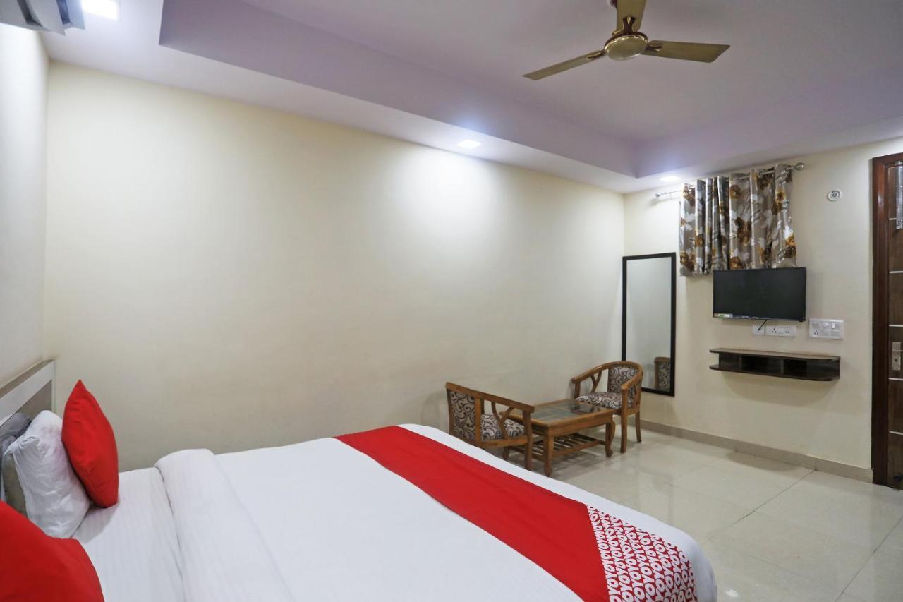 Hotel Rampal Palace New Delhi Eksteriør bilde
